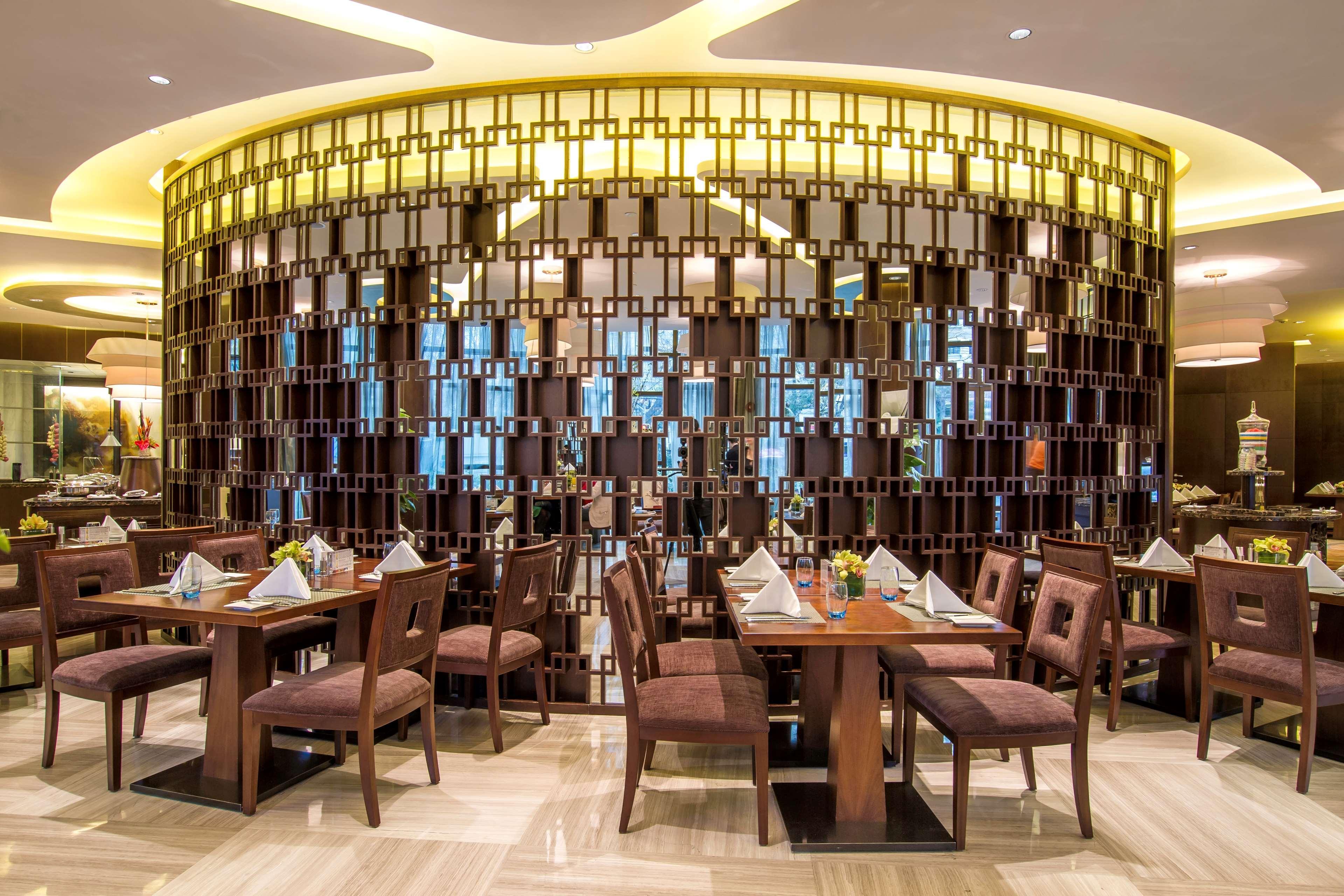 Radisson Collection Hotel, Xing Guo Shanghai Bagian luar foto